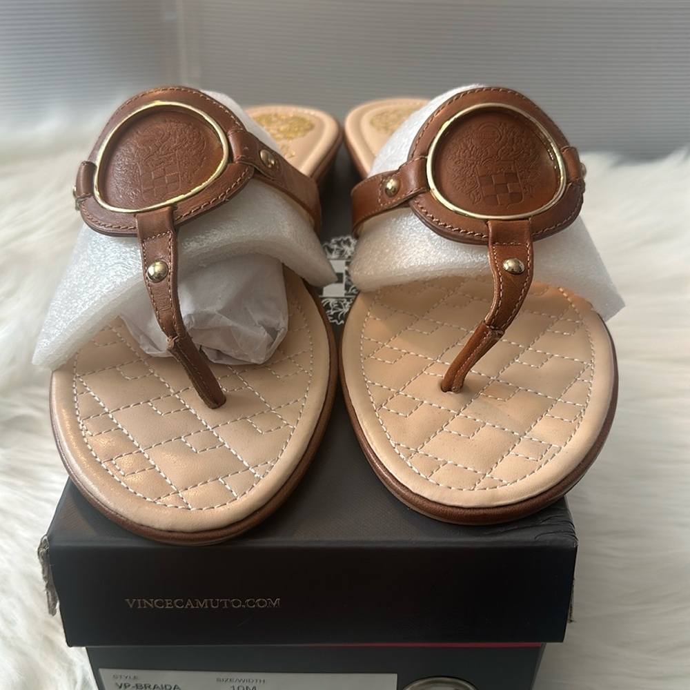 Vince Camaro size 10 brown thong leather sandals